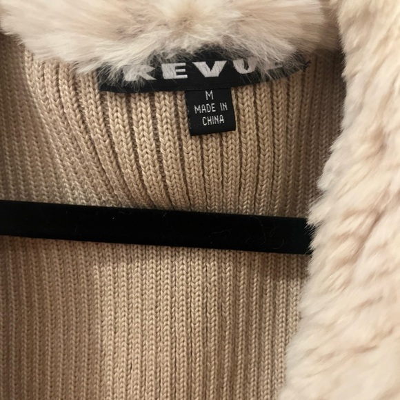 Revue Rabbit Fur Vest beautiful beige tan color perfect for spring - Picture 3 of 5